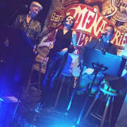 Profilbild för Middag och underhållning av Gabriella Norberg, Sofia Tunmats och Arve Solli