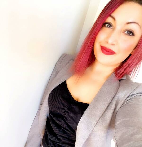 Profilbild för Almira Thunström