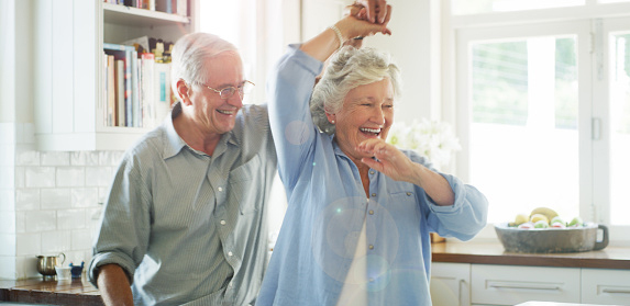 Profilbild för Säker i varje steg – hur kan arbetsmetoder och verktyg samskapas för att främja fysisk funktionsförmåga bland äldre personer hemma? 