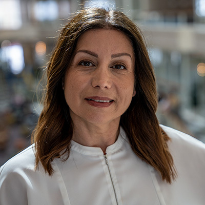 Profilbild för Azin Azadmehr