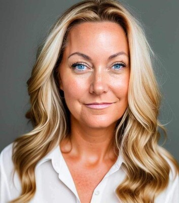 Profile image for Jennie Bloom