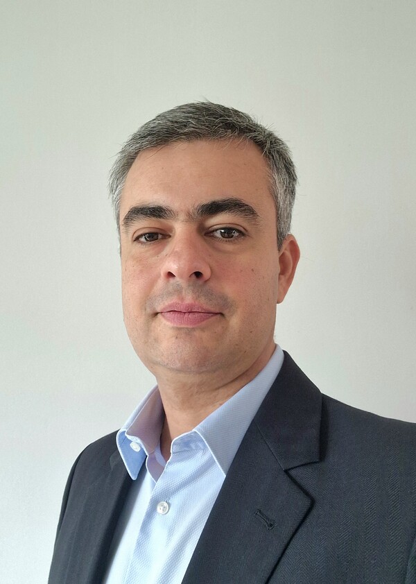 Profile image for Fernando Resende