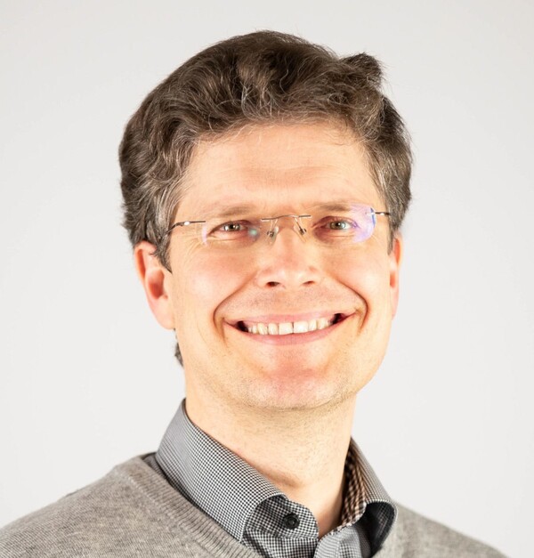Profile image for Dr. Oliver Schwarz