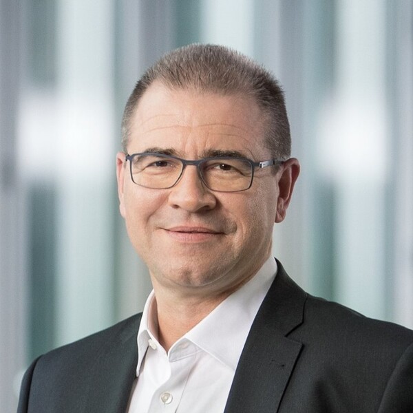 Profilbild für Dr. Alexander Fenzl