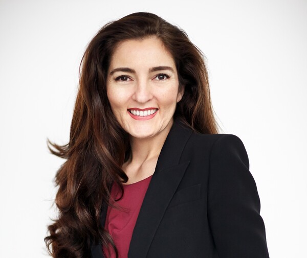 Profilbild für Prof. Dr. Chirine Etezadzadeh