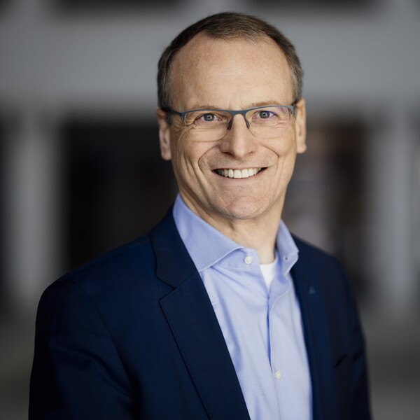 Profilbild für Dr. Michael Fübi