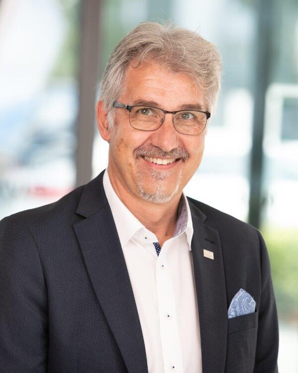 Profilbild für Bernd Rimpl
