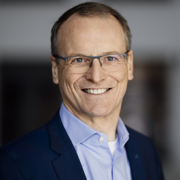 Profilbild für Dr. Michael Fübi