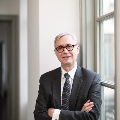 Profilbild för Hur står det till med domstolarnas oberoende – i Sverige och i vår omvärld?