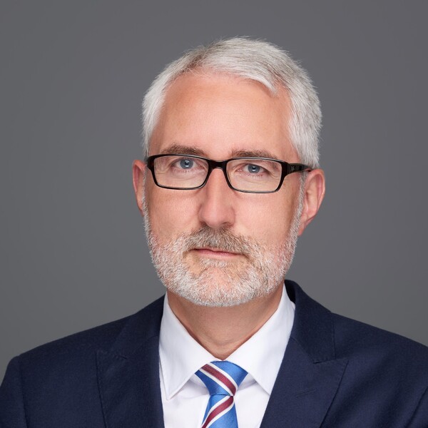 Profilbild für Dr. Oliver Elzer
