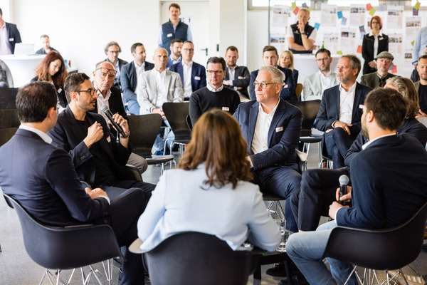 Profilbild für Fishbowl Diskussion | „Value Up – Ist Sanieren das bessere Entwickeln?“