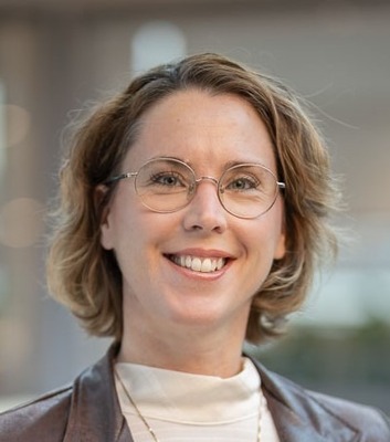 Profile image for Region Stockholm valde att inte ta fram en AI-strategi – vi valde en annan väg och här står vi idag!”