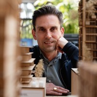 Profile image for Dennis Hauer