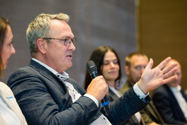Profilbild für Offene Auditoriumsdebatte | „Neue Spielregeln, neue Allianzen: Der transatlantische Mittelstand im Wandel“