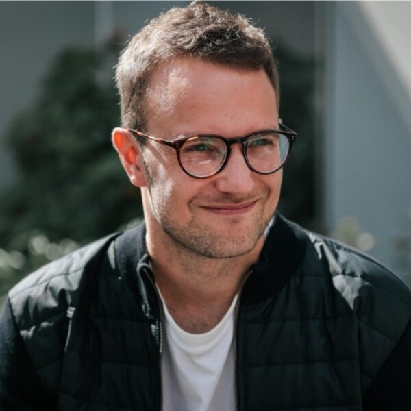 Profile image for Simon Hennes