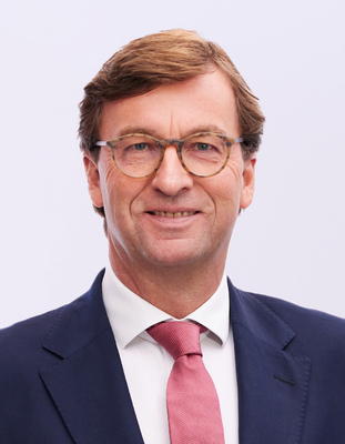 Profile image for Dr Uwe Schroeder-Wildberg