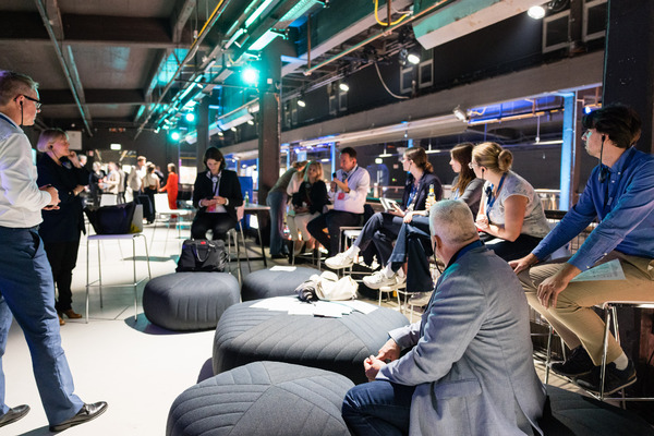 Profilbild für Paneldiskussion: „Zwischen Regulierung und Innovation: Wie lösen wir die Herausforderungen der Energieinfrastruktur?"