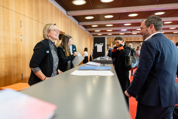 Profilbild für Check-in & Get together