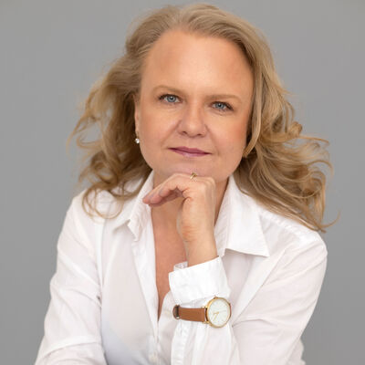 Profilbild för Hanna Linderstål: Den digitala skuggan: Spionagets historia och vad vi har att vänta av framtidens AI-krig