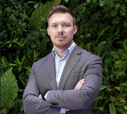 Profile image for Digitalisering av dörrmiljöer – från CE‑märkning till skalbar spårbarhet, eller När den fysiska verkligheten får en tillförlitlig digital motsvarighet blir regelefterlevnad och säkerhet en naturlig följd.