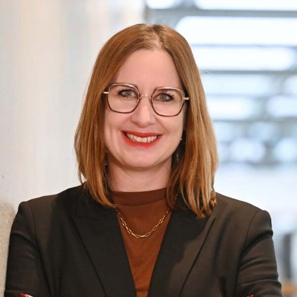 Profile image for Julia Steckeler